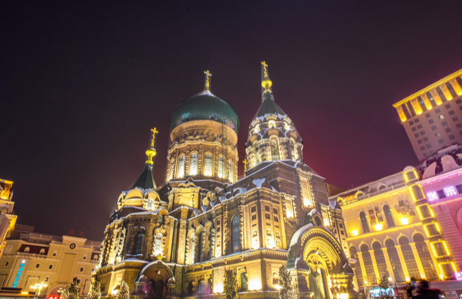 哈尔滨冰雪大世界冰雪建筑特色与建造工艺解析